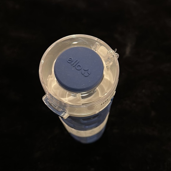 Brand new Ello Syndicate Glass Water Bottle - Picture 5 of 7